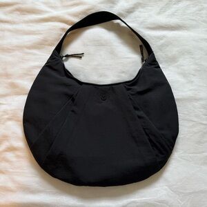NWOT Lululemon Pleated Shoulder Bag